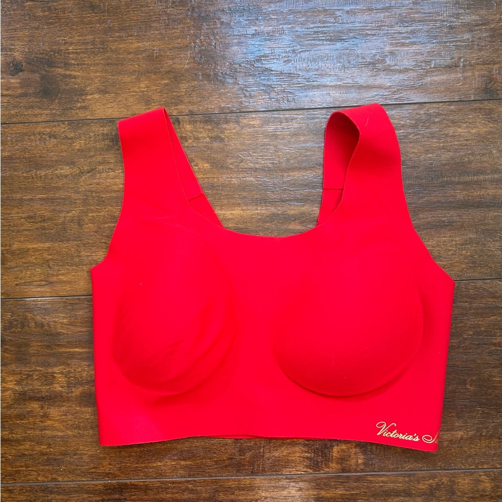 Victoria's Secret Red Seamless Wireless sports Bra